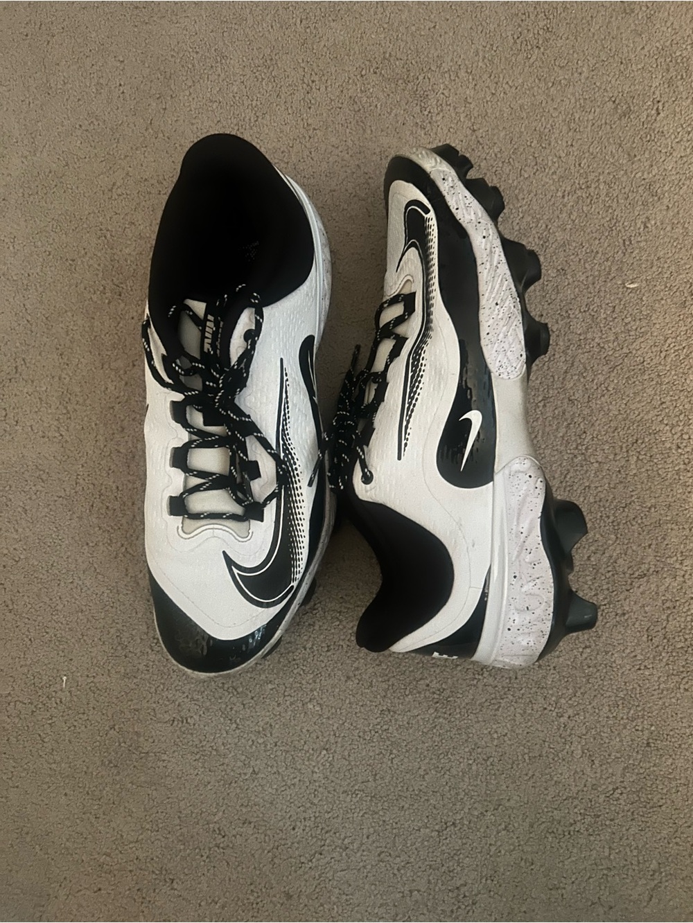Nike mens' Black & White Cleats - Worn 3 times
